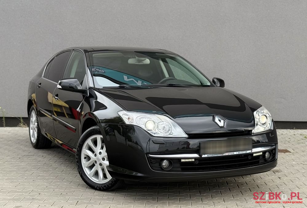 2008' Renault Laguna 2.0T Initiale photo #1