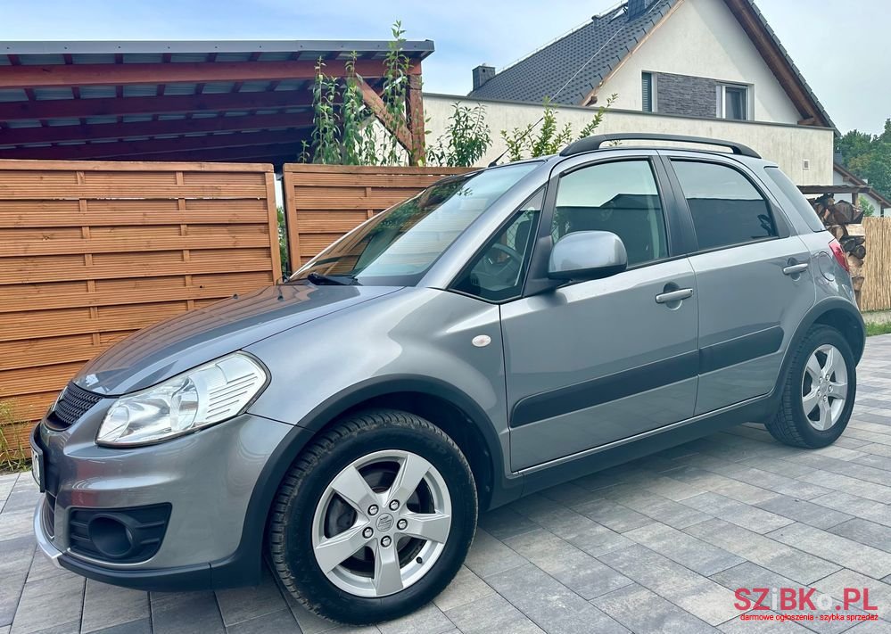 2013' Suzuki SX4 1.6 Comfort Plus photo #2