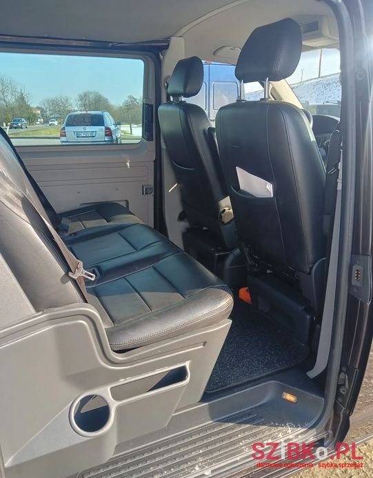 2011' Volkswagen Transporter photo #6