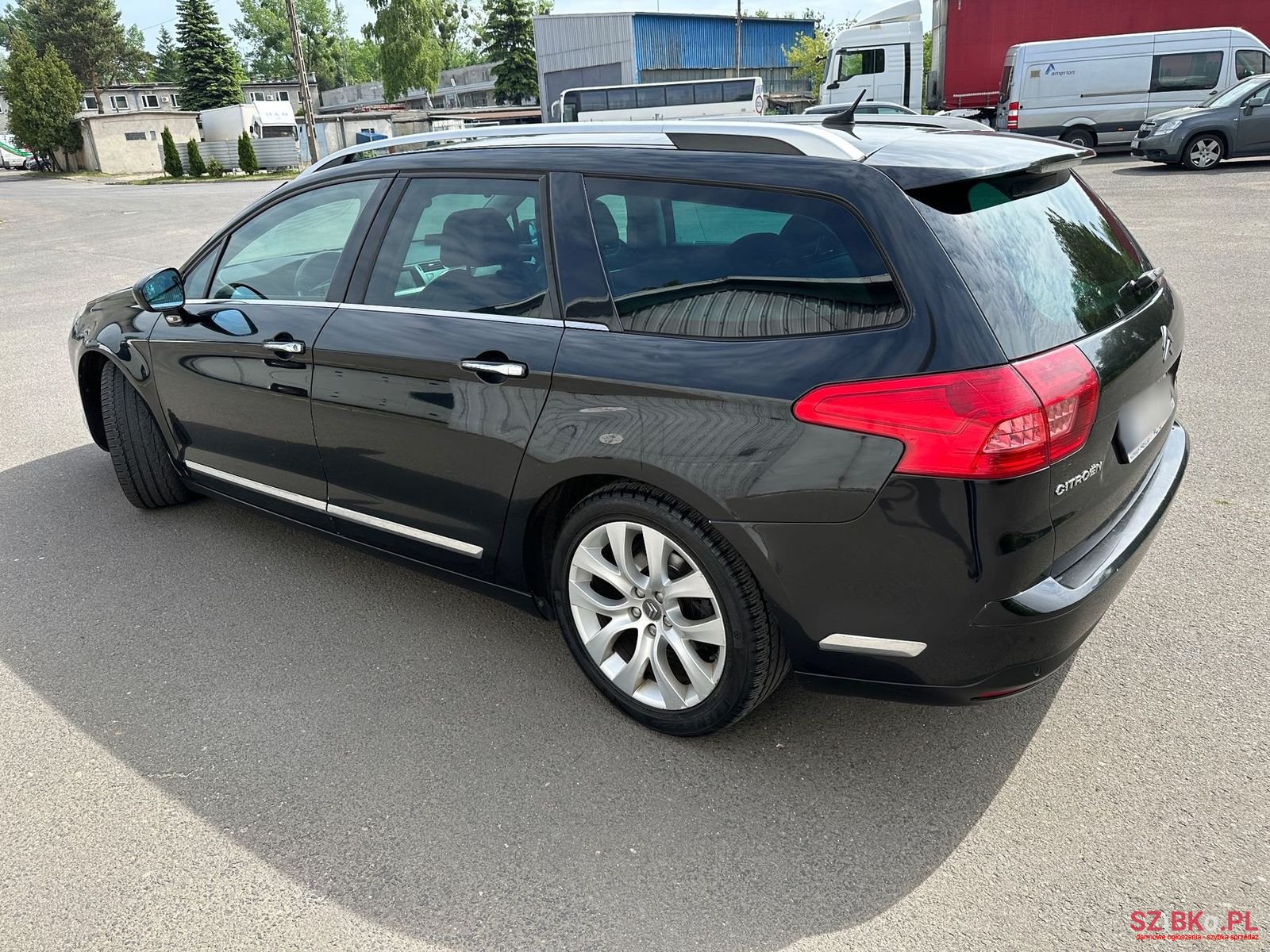 2010' Citroen C5 photo #3