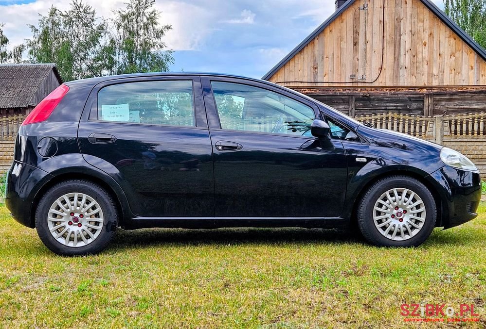 2009' Fiat Grande Punto 1.2 8V Actual photo #2