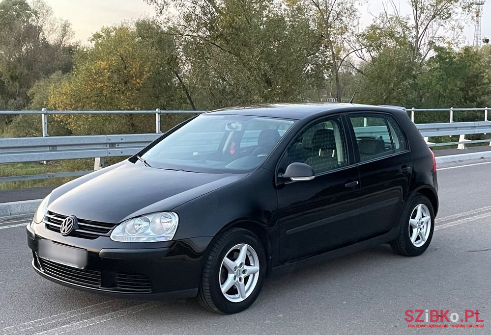 2007' Volkswagen Golf photo #1