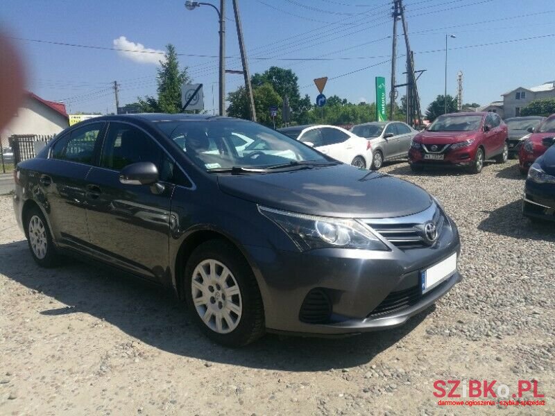 2012' Toyota Avensis photo #1