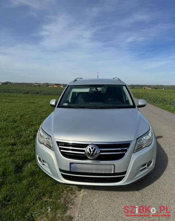 2009' Volkswagen Tiguan photo #3