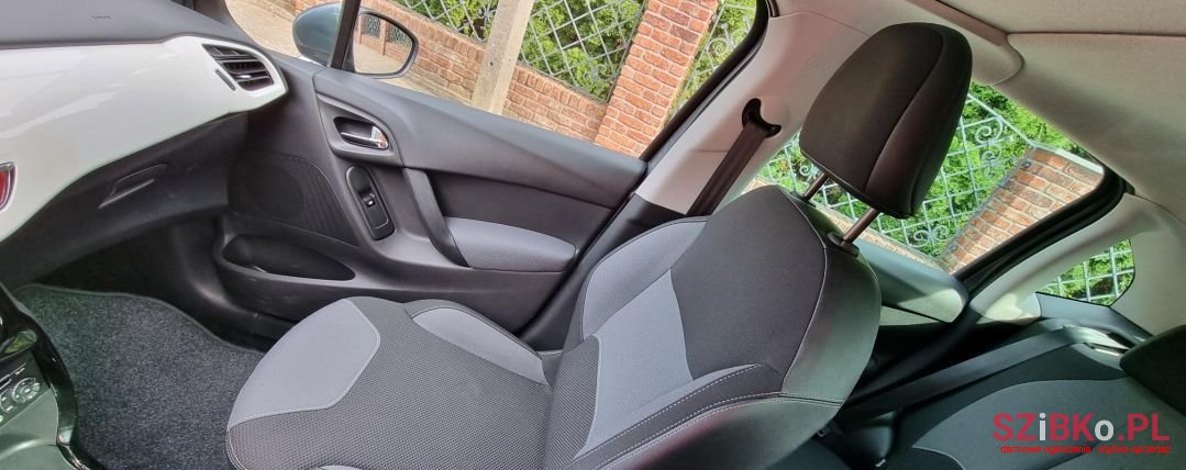 2012' Citroen C3 photo #3