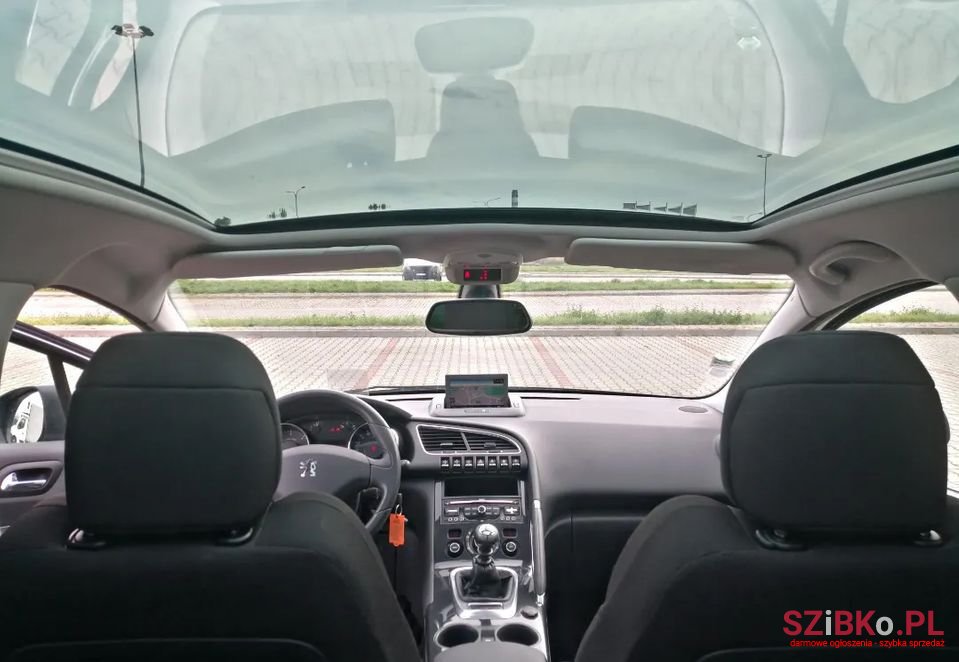 2011' Peugeot 3008 photo #6