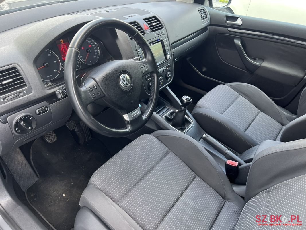 2007' Volkswagen Golf photo #6