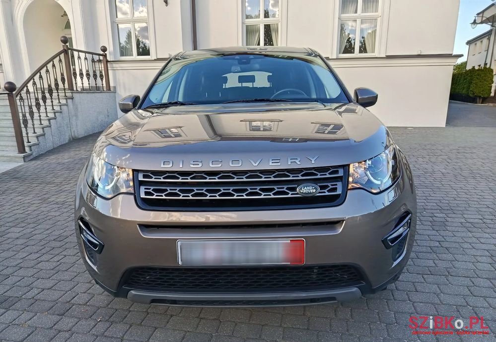 2017' Land Rover Discovery Sport photo #4