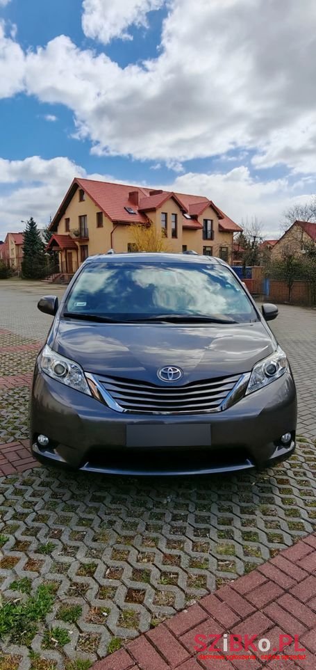 2015' Toyota Sienna 3.5 V6 Xle Awd photo #2