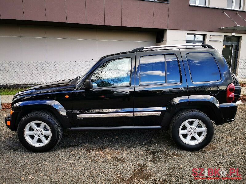 2006' Jeep Cherokee photo #1