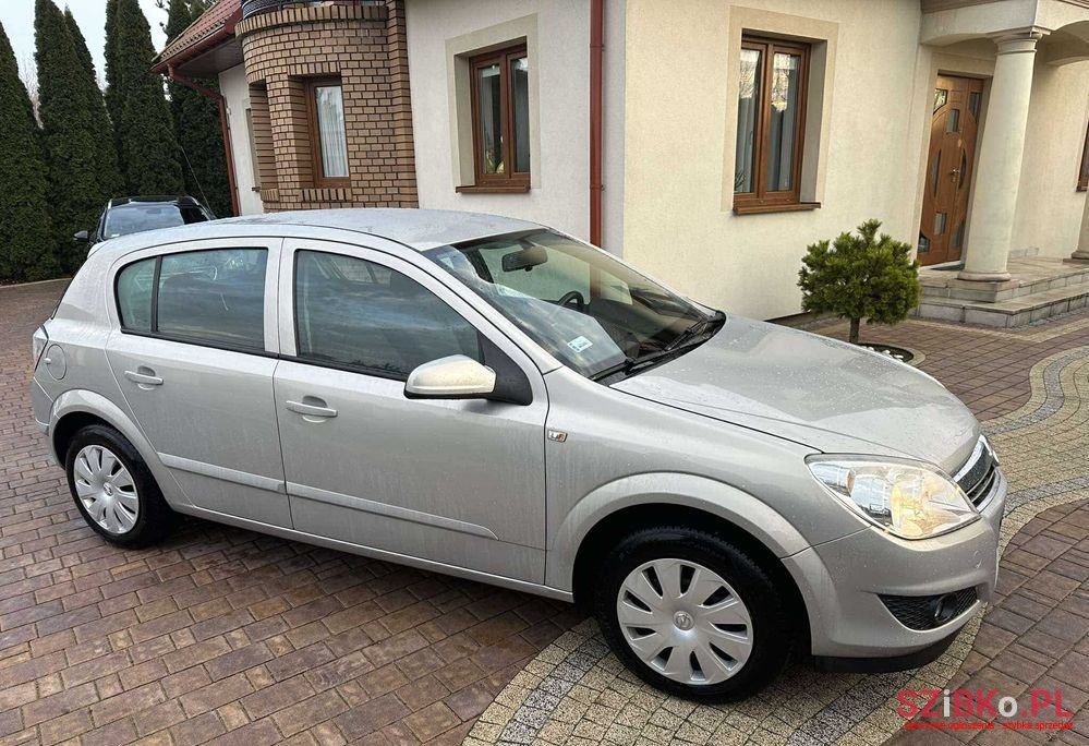 2009' Opel Astra Iii 1.6 Enjoy photo #2