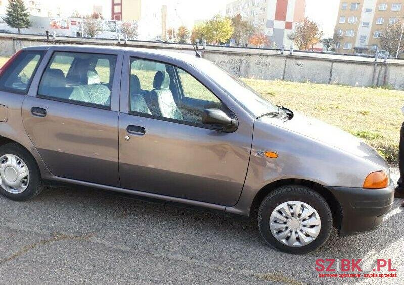 1999' Fiat Punto photo #1