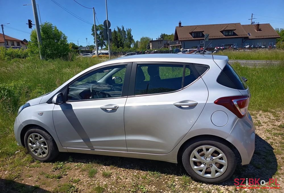 2017' Hyundai i10 1.0 Access photo #4