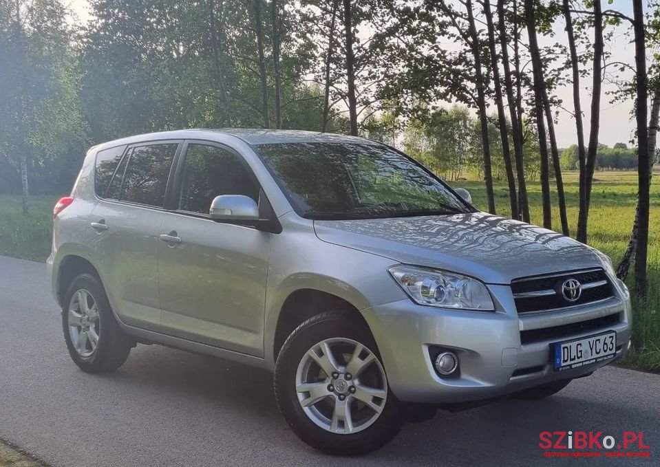 2010' Toyota RAV4 photo #4