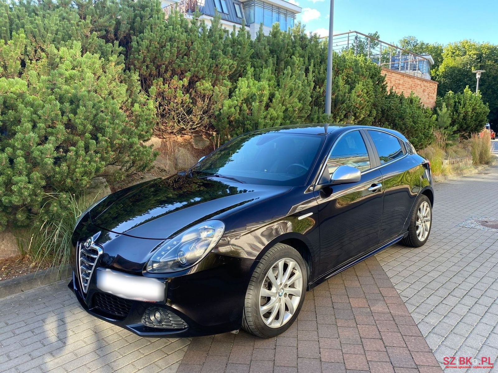 2013' Alfa Romeo Giulietta photo #1
