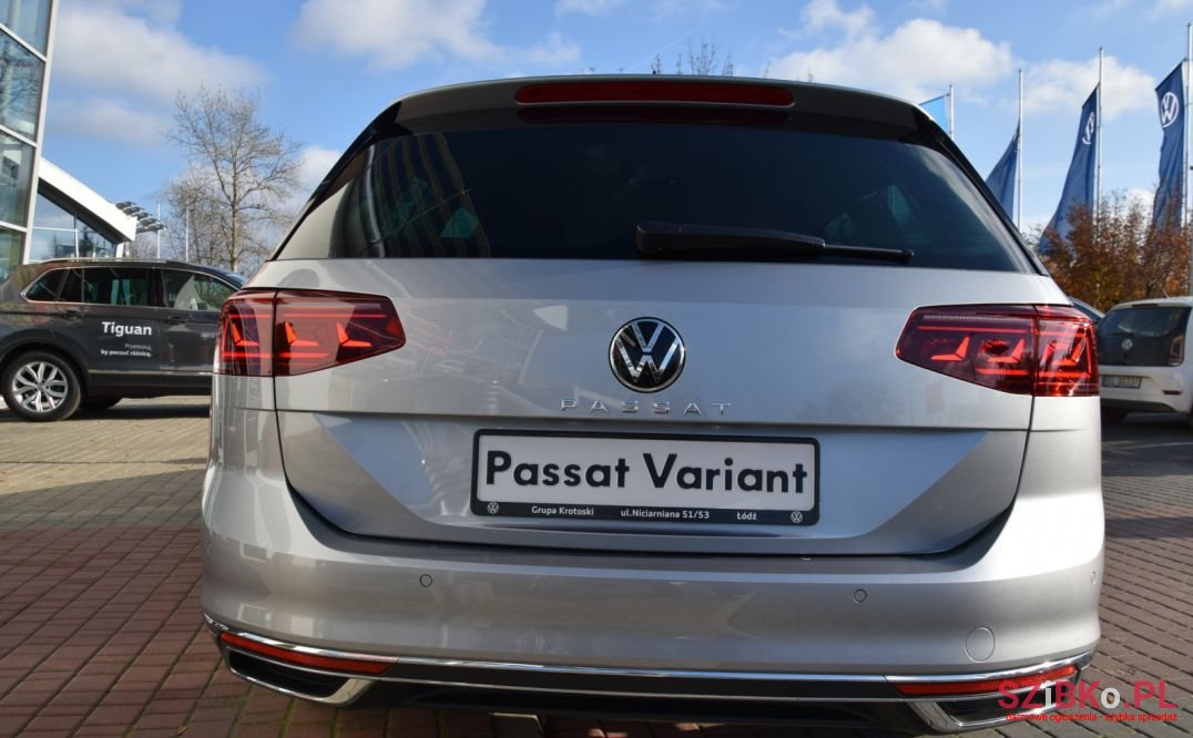 2023' Volkswagen Passat photo #4