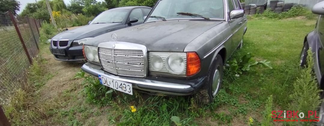 1980' Mercedes-Benz W123 photo #5
