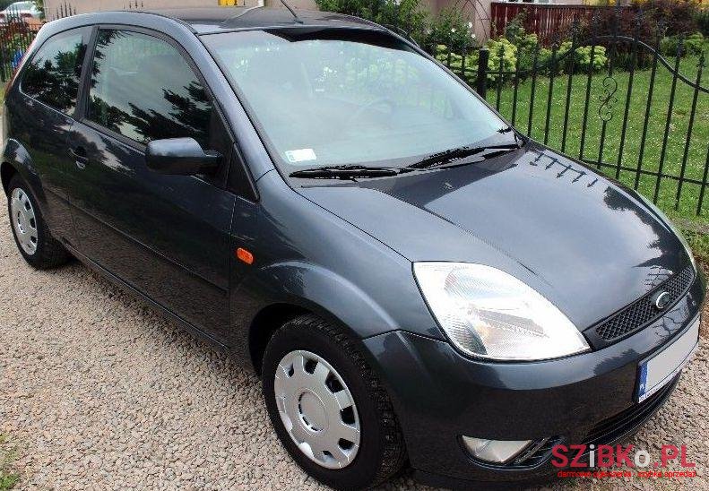 2005' Ford Fiesta photo #1