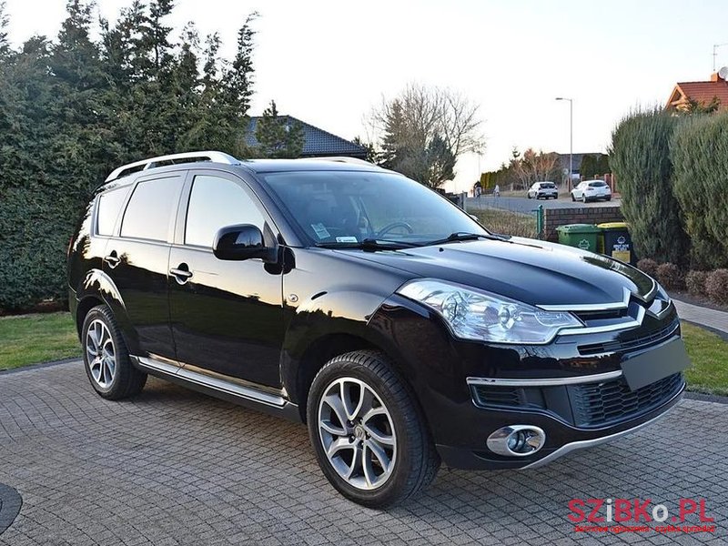 2009' Citroen C-Crosser photo #2