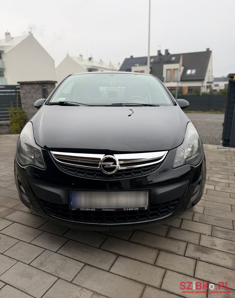 2014' Opel Corsa photo #2