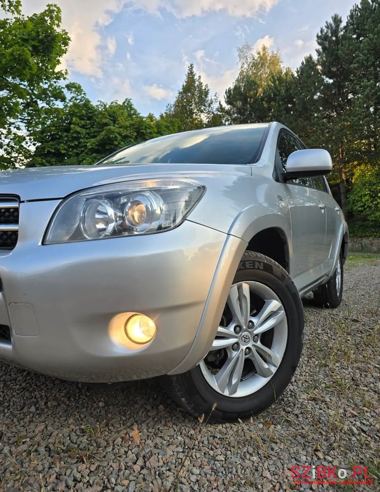 2005' Toyota RAV4 photo #5