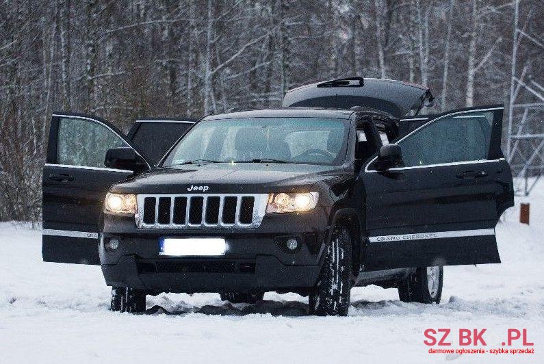 2012' Jeep Grand Cherokee photo #2