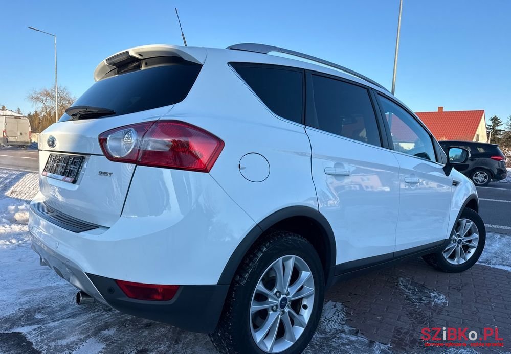 2011' Ford Kuga 2.5 4X4 Titanium photo #2