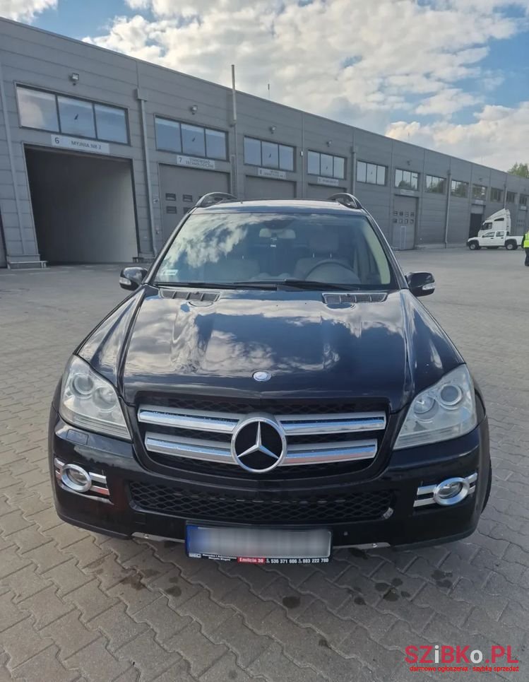 2008' Mercedes-Benz GL 320 Cdi photo #4