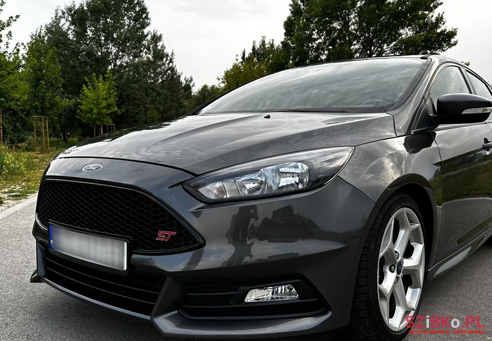 2016' Ford Focus 2.0 Ecoboost St photo #3