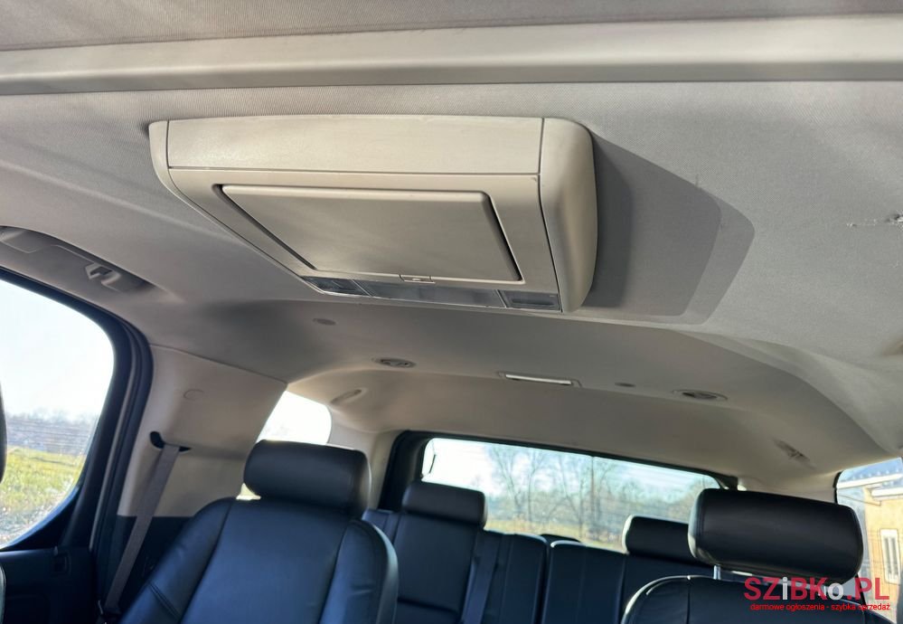 2010' Cadillac Escalade photo #6