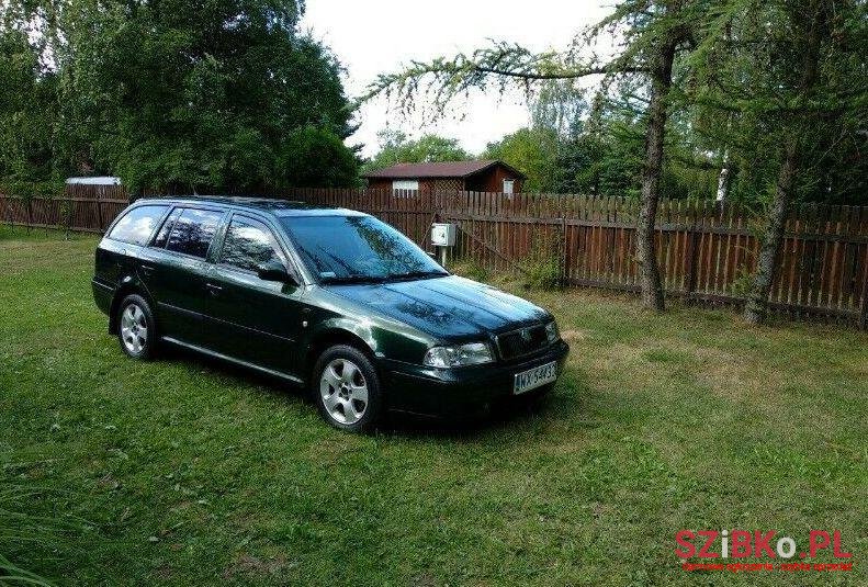 1999' Skoda Octavia photo #1