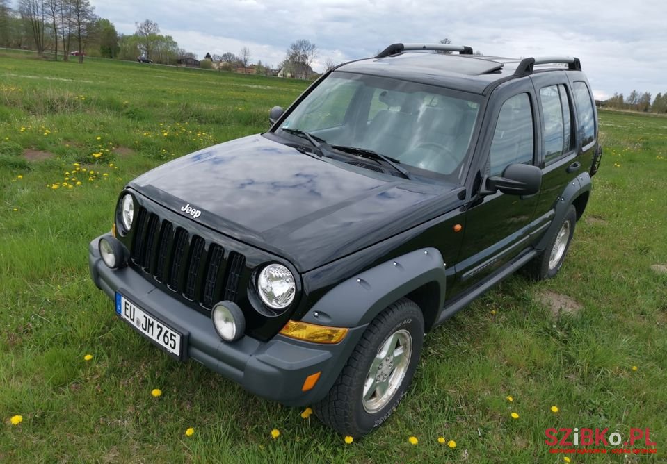 2005' Jeep Cherokee photo #1