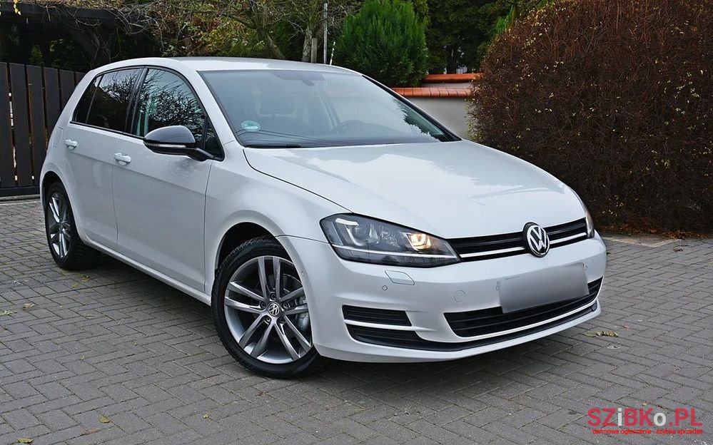 2016' Volkswagen Golf photo #4