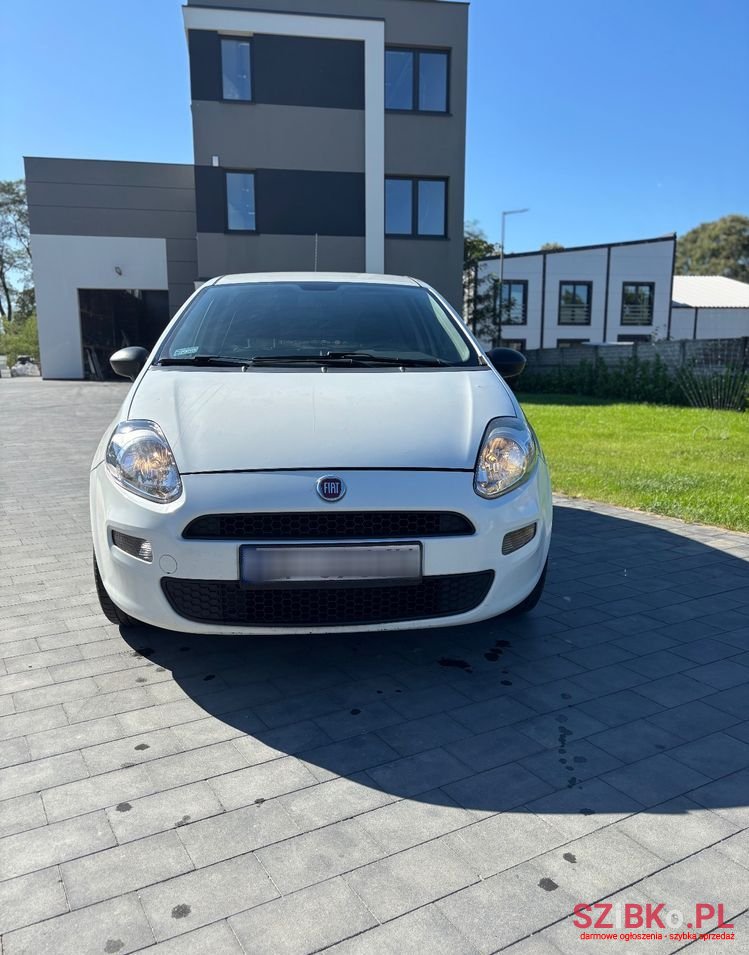 2013' Fiat Punto 1.4 Easy S&S photo #2