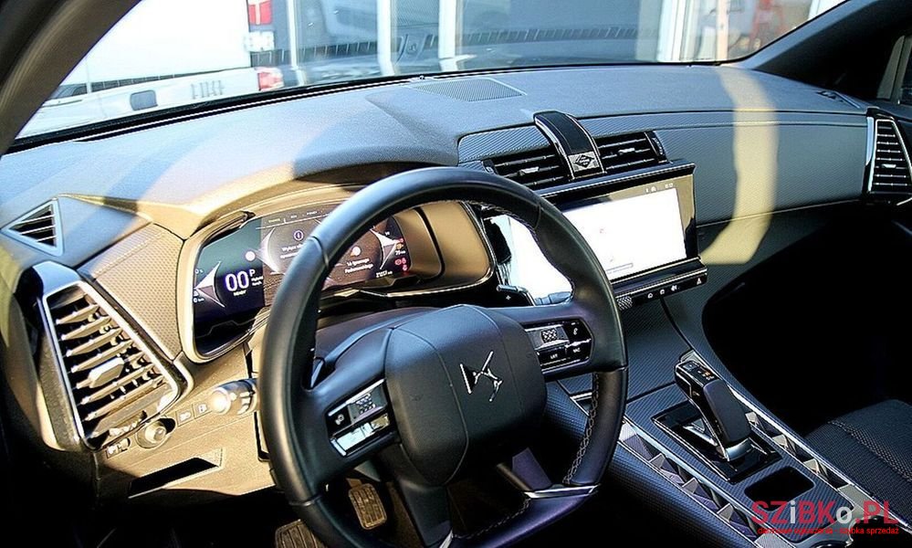 2024' DS Automobiles DS 7 Crossback photo #3