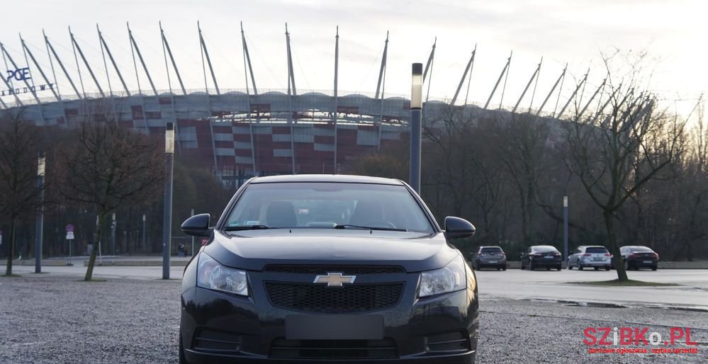 2010' Chevrolet Cruze photo #3