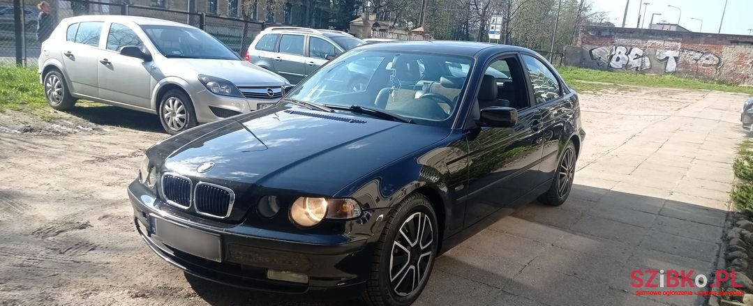 2002' BMW 3 Series photo #1