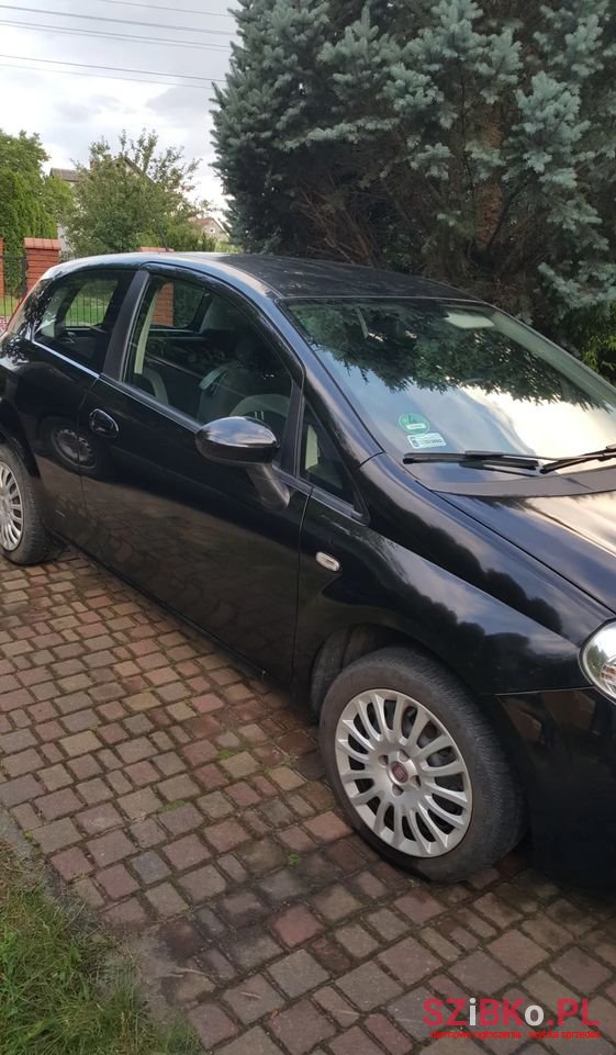 2009' Fiat Punto photo #3