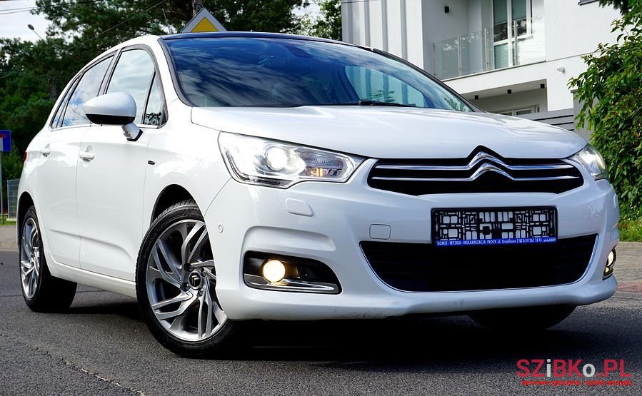 2011' Citroen C4 photo #1
