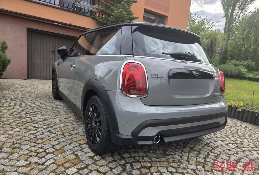 2021' MINI Cooper photo #6