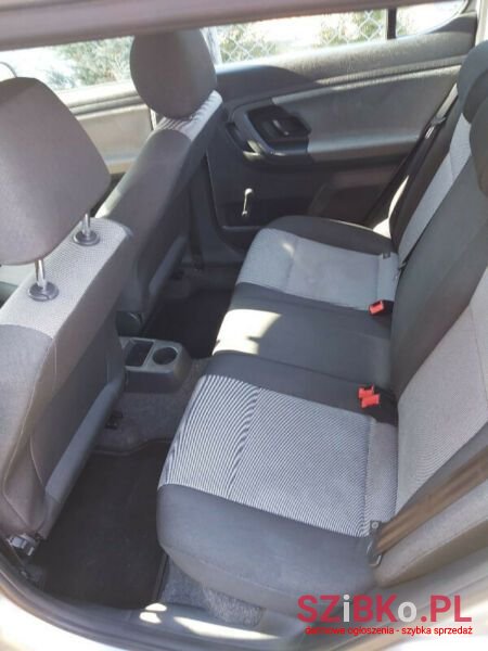 2012' Skoda Fabia photo #6