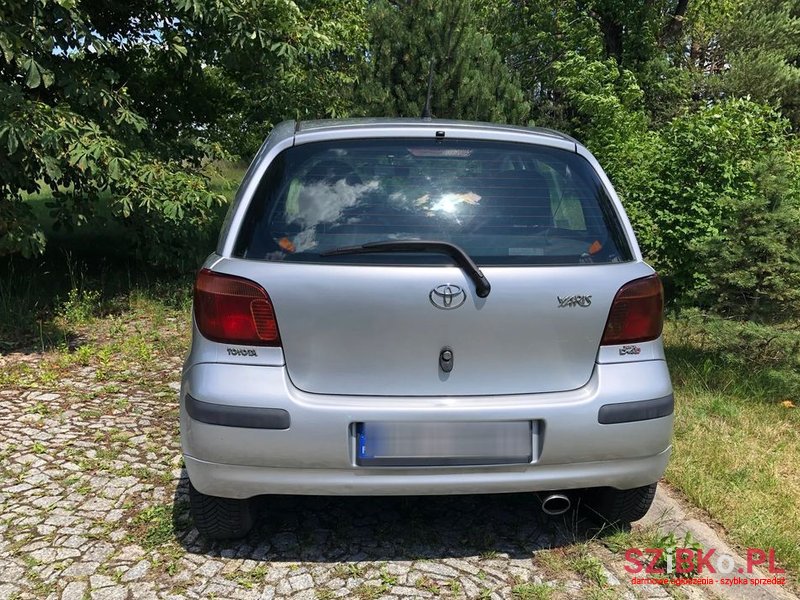 2004' Toyota Yaris photo #5