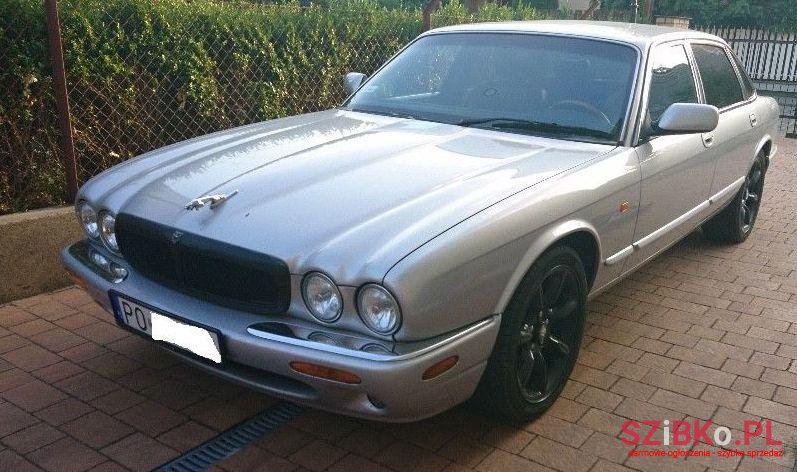 2001' Jaguar XJR photo #1