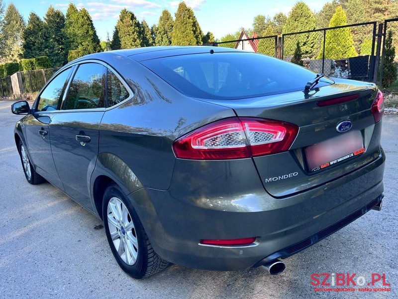 2012' Ford Mondeo photo #6