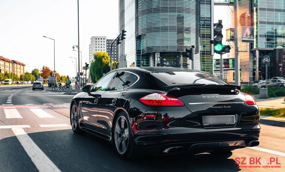 2011' Porsche Panamera Turbo Pdk photo #3