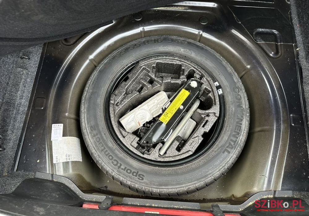 2011' Skoda Superb photo #5