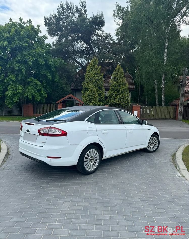 2011' Ford Mondeo photo #3