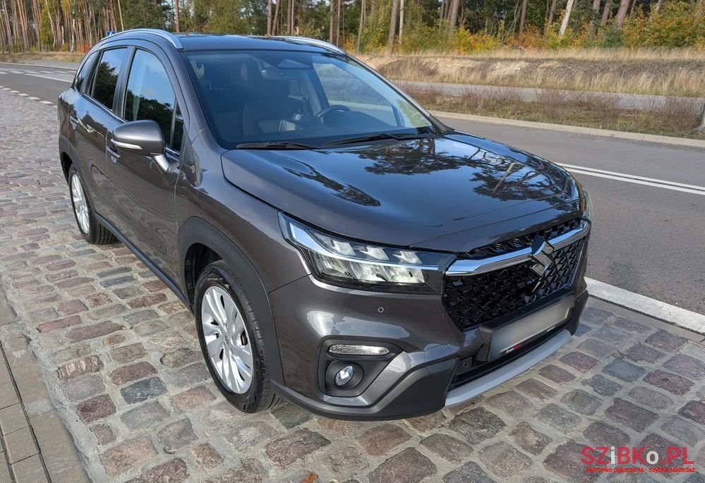 2024' Suzuki SX4 S-Cross photo #2