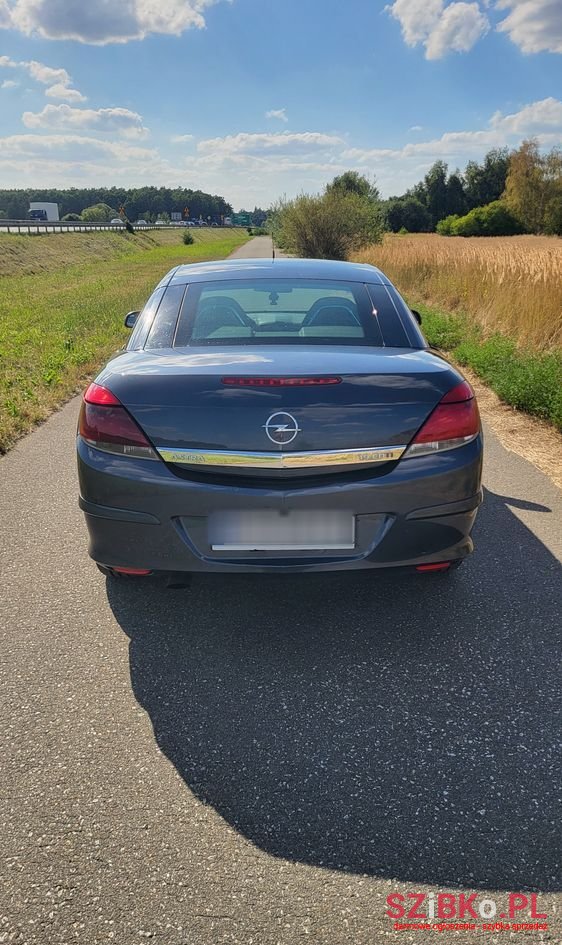 2007' Opel Astra 1.9 Cdti Cosmo photo #3