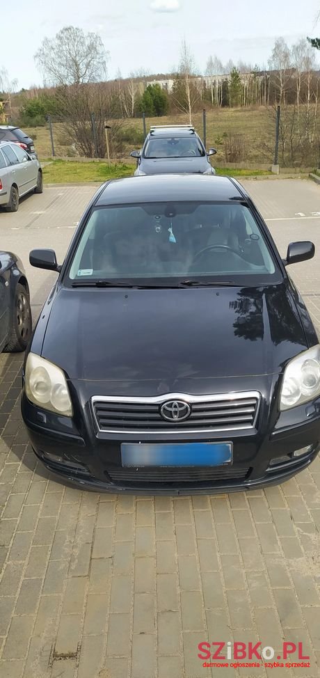 2003' Toyota Avensis photo #1